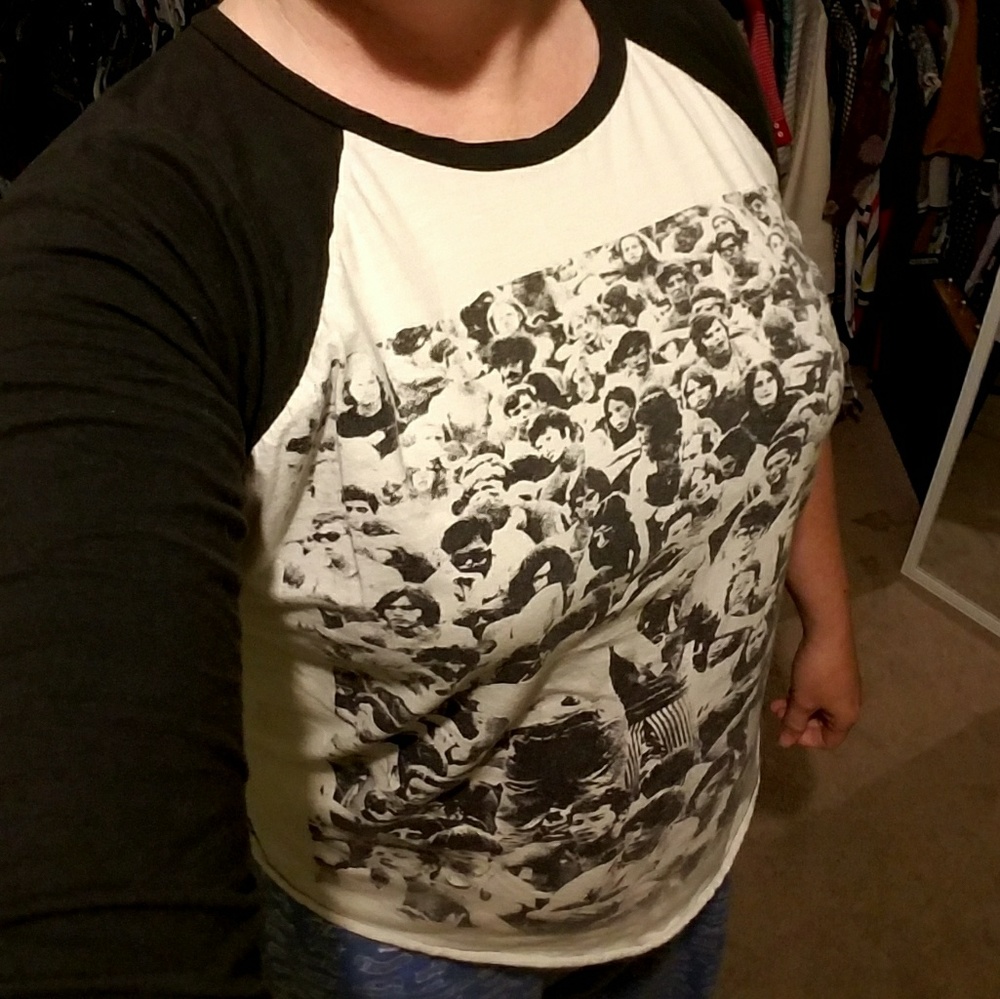 Cool 3/4 sleeved Woodstock tee - Picture 6 of 8